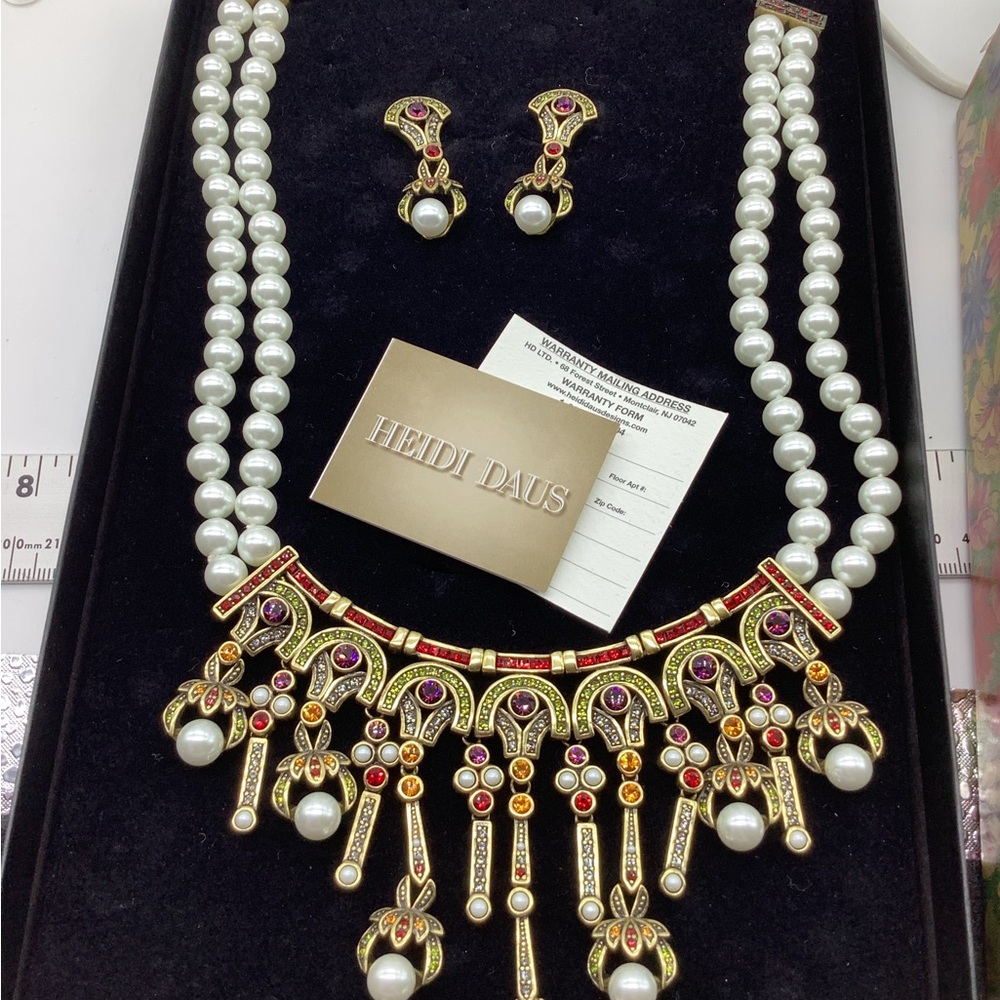 COPY - Heidi Daus necklace & earring set